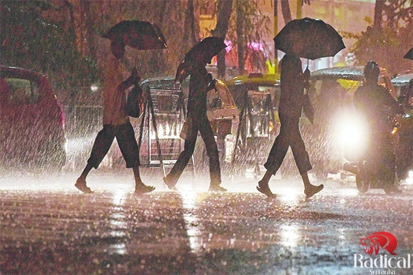 Thunderstorms and Showers Expected in Several Areas Today